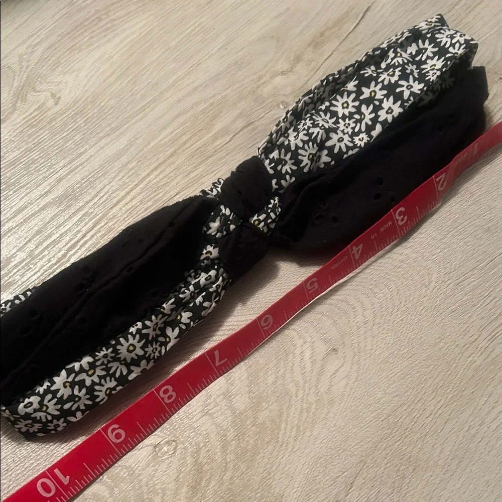 Floral Black and White Headband